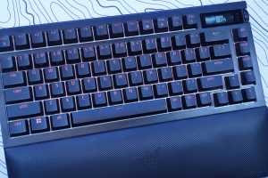 Razer BlackWidow V4 Pro 75% review: Keyboards don&rsquo;t need screens